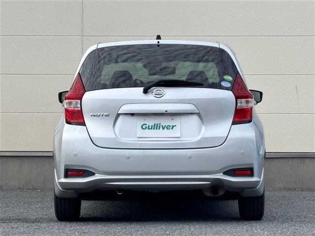 ノート Ｘ　Ｖセレクション＋セーフティＩＩ　純正ＳＤナビ（ＣＤ／ＤＶＤ／ＢＴ／ｉＰｏｄ／ＡＵＸ）／前方ドライブレコーダー／ビルトインＥＴＣ／ワンセグＴＶ／ミュージックサーバー＆プレイヤー接続／前後コーナーセンサー／Ｗエアバック／レーンキープアシ（15枚目）