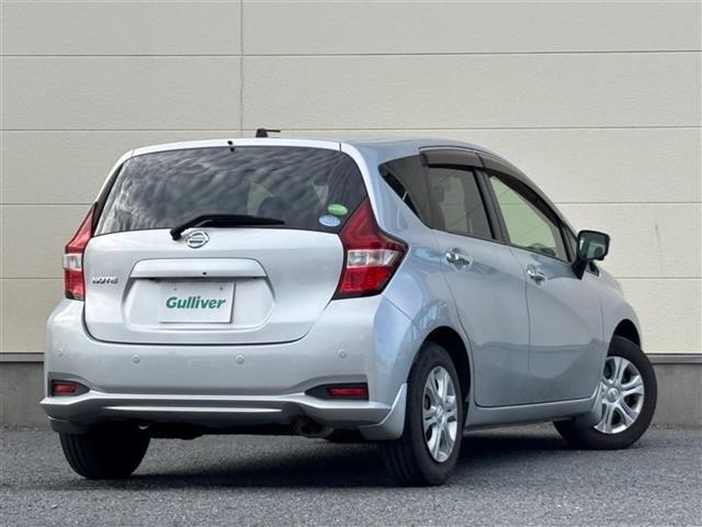 ノート Ｘ　Ｖセレクション＋セーフティＩＩ　純正ＳＤナビ（ＣＤ／ＤＶＤ／ＢＴ／ｉＰｏｄ／ＡＵＸ）／前方ドライブレコーダー／ビルトインＥＴＣ／ワンセグＴＶ／ミュージックサーバー＆プレイヤー接続／前後コーナーセンサー／Ｗエアバック／レーンキープアシ（16枚目）