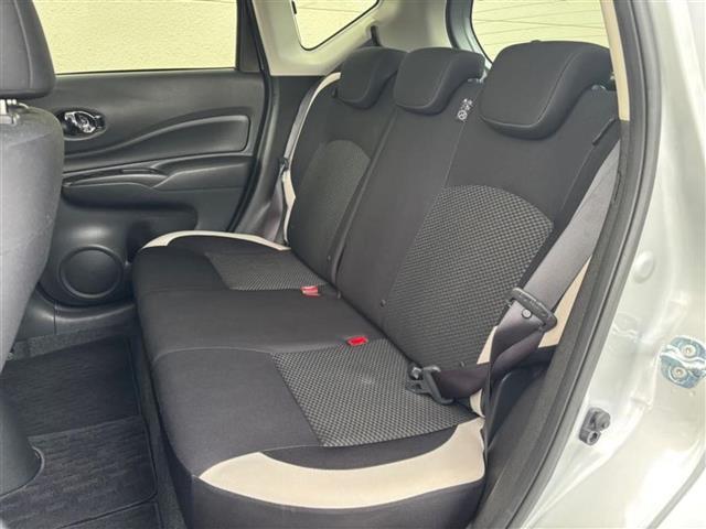 ノート Ｘ　Ｖセレクション＋セーフティＩＩ　純正ＳＤナビ（ＣＤ／ＤＶＤ／ＢＴ／ｉＰｏｄ／ＡＵＸ）／前方ドライブレコーダー／ビルトインＥＴＣ／ワンセグＴＶ／ミュージックサーバー＆プレイヤー接続／前後コーナーセンサー／Ｗエアバック／レーンキープアシ（25枚目）