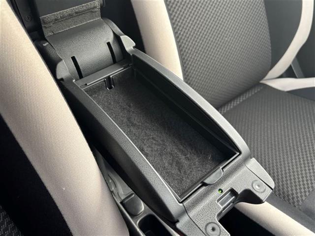 ノート Ｘ　Ｖセレクション＋セーフティＩＩ　純正ＳＤナビ（ＣＤ／ＤＶＤ／ＢＴ／ｉＰｏｄ／ＡＵＸ）／前方ドライブレコーダー／ビルトインＥＴＣ／ワンセグＴＶ／ミュージックサーバー＆プレイヤー接続／前後コーナーセンサー／Ｗエアバック／レーンキープアシ（34枚目）