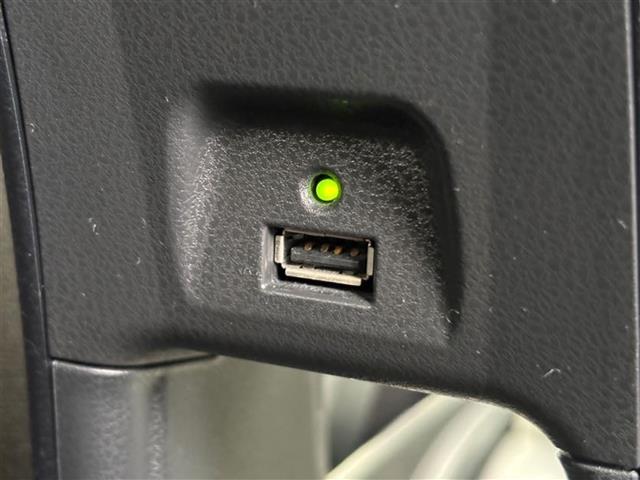 ノート Ｘ　Ｖセレクション＋セーフティＩＩ　純正ＳＤナビ（ＣＤ／ＤＶＤ／ＢＴ／ｉＰｏｄ／ＡＵＸ）／前方ドライブレコーダー／ビルトインＥＴＣ／ワンセグＴＶ／ミュージックサーバー＆プレイヤー接続／前後コーナーセンサー／Ｗエアバック／レーンキープアシ（39枚目）