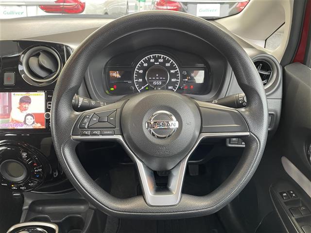 ノート ｅ－パワー　Ｘ　純正ナビ（ＴＶ／Ｂｌｕｅｔｏｏｔｈ／ＣＤ／ＤＶＤ）／全方位カメラ／前方ドライブレコーダー／ＥＴＣ／コーナーセンサー／衝突軽減防止装置／横滑り防止装置／パーキングセンサー／純正フロアマット／スペアキー（7枚目）