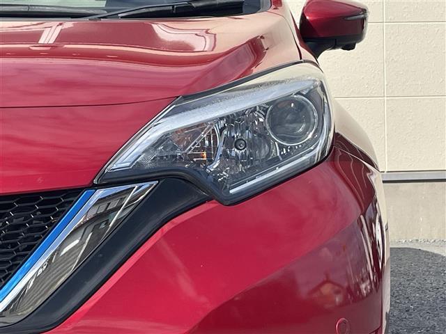 ノート ｅ－パワー　Ｘ　純正ナビ（ＴＶ／Ｂｌｕｅｔｏｏｔｈ／ＣＤ／ＤＶＤ）／全方位カメラ／前方ドライブレコーダー／ＥＴＣ／コーナーセンサー／衝突軽減防止装置／横滑り防止装置／パーキングセンサー／純正フロアマット／スペアキー（18枚目）