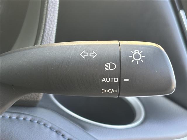 ヴォクシー S-Z 純正メモリナビ(CD/DVD/USB/HDMI/Bluetooth/フルセグ)/バックカメラ/前後ドライブレコーダー/追従型クルーズコントロール/両側スライドドア/ETC2.0/シートヒーター/LED(12枚目)