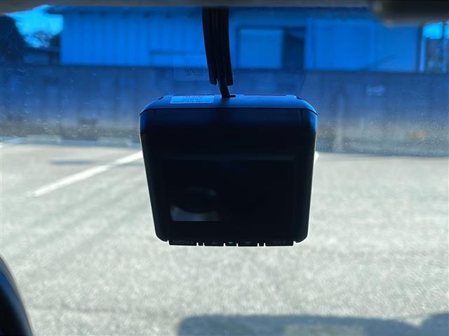 N-WGNカスタム G・Lパッケージ 純正SDナビ/バックカメラ/前方ドライブレコーダー/フルセグTV/Bluetooth接続/DVD再生機能/ETC/USB入力端子/プッシュスタートボタン/純正フロアマット/スマートキー/ハロゲン(7枚目)