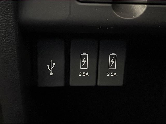 N-WGNカスタム G・Lパッケージ 純正SDナビ/バックカメラ/前方ドライブレコーダー/フルセグTV/Bluetooth接続/DVD再生機能/ETC/USB入力端子/プッシュスタートボタン/純正フロアマット/スマートキー/ハロゲン(31枚目)