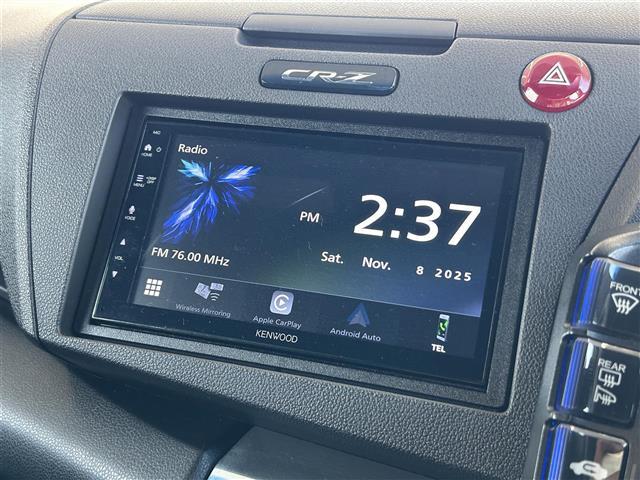 �y�f�B�X�v���C�I�[�f�B�I�z�X�}�z�ɐڑ�����΁u�`���������@�b�����o�������v�܂��́u�`�������������@�`�������v����A�A�v���̃i�r��d�b�E���b�Z�[�W�E���y�Ȃǂ����p�ł��܂��B