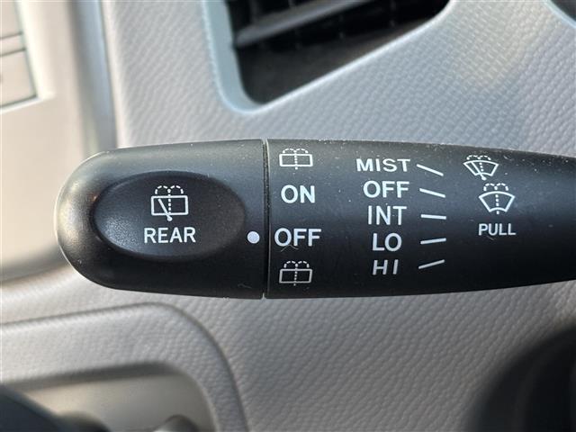 ワゴンR FTリミテッド 純正カーオーディオ(AM/FM/CD)/社外エアロ(フロント/サイド/リア/リアアンダー)/社外アルミホイール/ベンチシート/スマートキー/パワーステアリング/Wエアバック/社外フロアマット(6枚目)