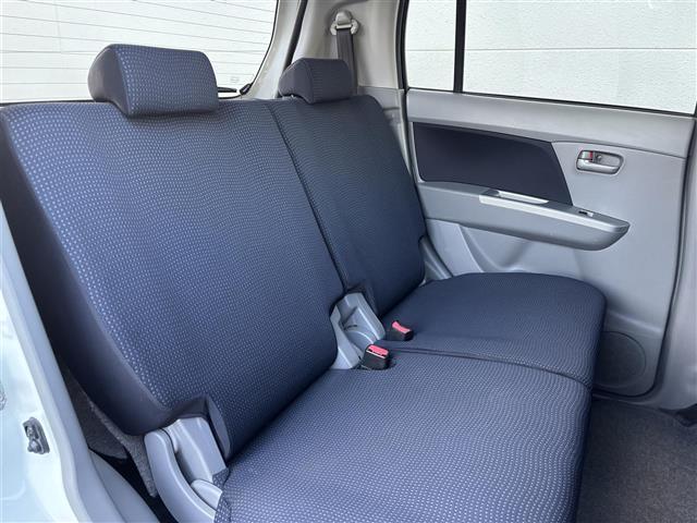 ワゴンR FTリミテッド 純正カーオーディオ(AM/FM/CD)/社外エアロ(フロント/サイド/リア/リアアンダー)/社外アルミホイール/ベンチシート/スマートキー/パワーステアリング/Wエアバック/社外フロアマット(21枚目)