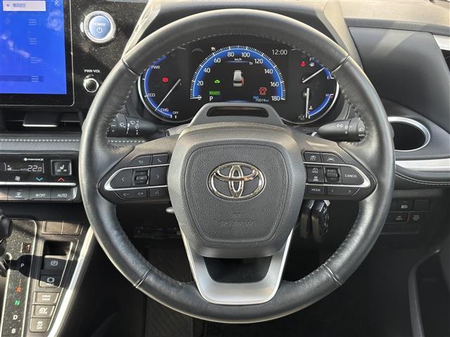 ノア ハイブリッドＺ　純正メモリナビ（ＡＭ／ＦＭ／ＣＤ／ＵＳＢ／フルセグ）／バックカメラ／前後ドライブレコーダー／追従型クルーズコントロール／両側パワースライドドア／後席モニタ－／ＥＴＣ２．０／ＬＥＤヘッドライト（7枚目）