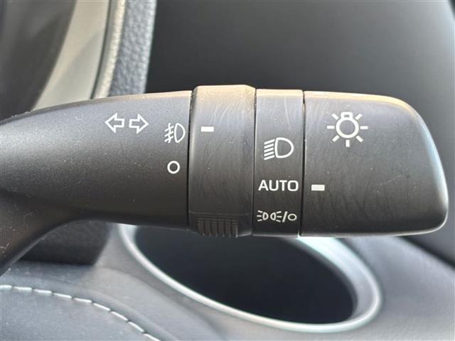 ノア ハイブリッドＺ　純正メモリナビ（ＡＭ／ＦＭ／ＣＤ／ＵＳＢ／フルセグ）／バックカメラ／前後ドライブレコーダー／追従型クルーズコントロール／両側パワースライドドア／後席モニタ－／ＥＴＣ２．０／ＬＥＤヘッドライト（11枚目）