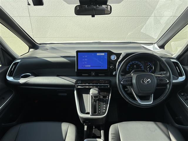 ノア ハイブリッドＺ　純正メモリナビ（ＡＭ／ＦＭ／ＣＤ／ＵＳＢ／フルセグ）／バックカメラ／前後ドライブレコーダー／追従型クルーズコントロール／両側パワースライドドア／後席モニタ－／ＥＴＣ２．０／ＬＥＤヘッドライト（42枚目）