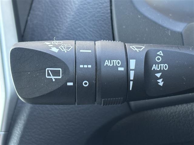 ランドクルーザープラド TZ-G 純正ナビ(AM/FM/CD/DVD/USB/Bluetooth/フルセグ)/全方位カメラ/前方ドライブレコーダー/前後コーナーセンサー/追従型クルコン/ETC2.0/SoundWaveセキュリティ(10枚目)