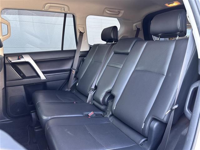 ランドクルーザープラド TZ-G 純正ナビ(AM/FM/CD/DVD/USB/Bluetooth/フルセグ)/全方位カメラ/前方ドライブレコーダー/前後コーナーセンサー/追従型クルコン/ETC2.0/SoundWaveセキュリティ(26枚目)