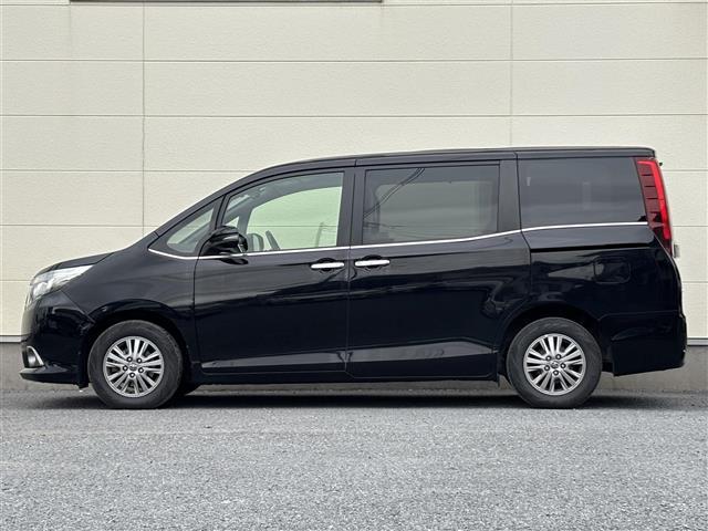 店舗にて現車の確認もいただけますので、お電話で在庫のご確認の上是非ご来店くださいませ。／／