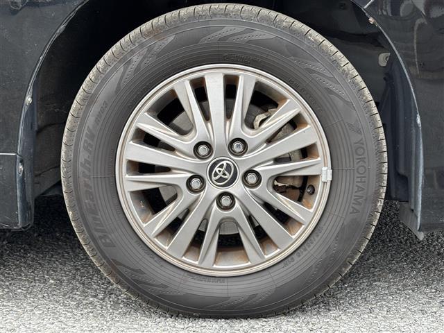 【タイヤ・ホイール】足回りもかっこよく決まってます。社外のアルミやスタッドレスタイヤも取り扱いございますドレスアップもカスタマイズもお任せください。