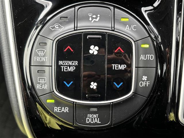 【シフトレバー】シフトの操作がしやすく快適なドライブを楽しんでいただけます。