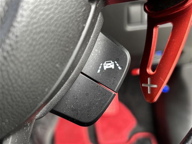 スイフトスポーツ ベースグレード　純正ナビ　（ＣＤ／ＤＶＤ／ＴＶ／Ｂｌｕｅｔｏｏｔｈ）／全方位カメラ／追従クルーズコントロール／前後ドライブレコーダー／シートヒーター／社外エアロ／パドルシフト／スペアキー（15枚目）