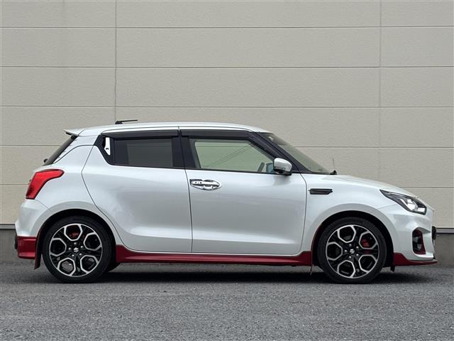 スイフトスポーツ ベースグレード　純正ナビ　（ＣＤ／ＤＶＤ／ＴＶ／Ｂｌｕｅｔｏｏｔｈ）／全方位カメラ／追従クルーズコントロール／前後ドライブレコーダー／シートヒーター／社外エアロ／パドルシフト／スペアキー（21枚目）