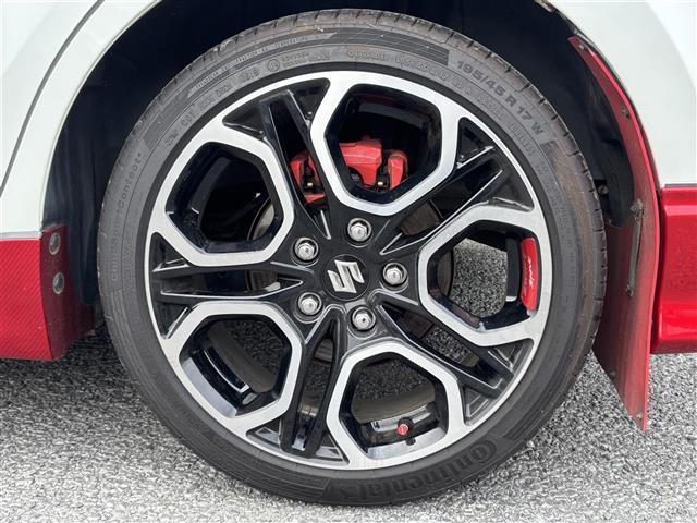 スイフトスポーツ ベースグレード　純正ナビ　（ＣＤ／ＤＶＤ／ＴＶ／Ｂｌｕｅｔｏｏｔｈ）／全方位カメラ／追従クルーズコントロール／前後ドライブレコーダー／シートヒーター／社外エアロ／パドルシフト／スペアキー（24枚目）