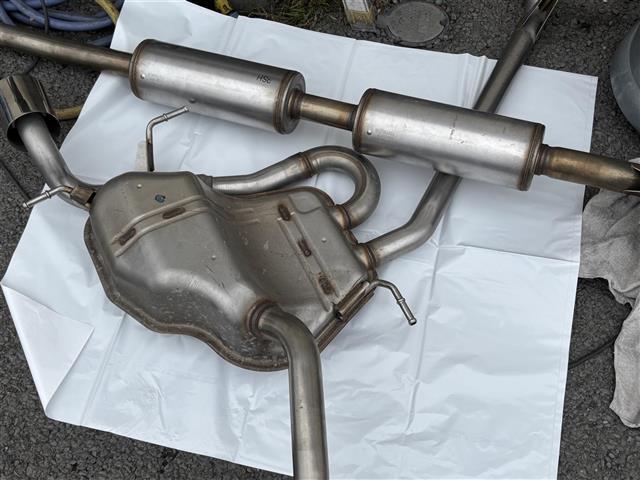 スイフトスポーツ ベースグレード　純正ナビ　（ＣＤ／ＤＶＤ／ＴＶ／Ｂｌｕｅｔｏｏｔｈ）／全方位カメラ／追従クルーズコントロール／前後ドライブレコーダー／シートヒーター／社外エアロ／パドルシフト／スペアキー（36枚目）