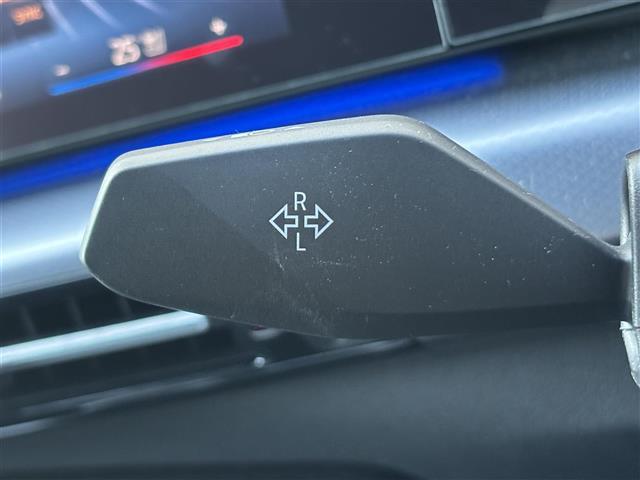 Ｘ２ ｘＤｒｉｖｅ　２０ｉ　Ｍスポーツ　純正ナビ／コネクティッドドライブ／全方位カメラ／ドライブレコーダー／ＥＴＣ／純正フロアマット／アンビエントライト／純正フロアマット／純正アルミホイール／電動リアゲート／ＬＥＤヘッドライト（8枚目）