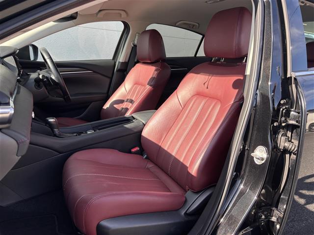 ＭＡＺＤＡ６セダン ＸＤ　ブラックトーンエディション　ブラックトーンエディション特別仕様車／純正ナビ（ＡＭ／ＦＭ／ＣＤ／ＤＶＤ／ＵＳＢ／ＡＵＸ／Ｂｌｕｅｔｏｏｔｈ／ＴＶ）／Ｂｏｓｅサウンド／全方位カメラ／前後ドライブレコーダー／追従型クルーズコントロール（25枚目）