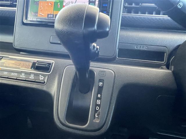 ワゴンＲ ハイブリッドＦＺ　純正メモリナビ（ＡＭ／ＦＭ／ＣＤ／ＤＶＤ／Ｂｌｕｅｔｏｏｔｈ）／スマートキー／プッシュスタート／スペアキー／フルセグＴＶ／Ｄ席シートヒーター／ビルトインＥＴＣ／純正フロアマット／ＬＥＤヘッドライト（29枚目）