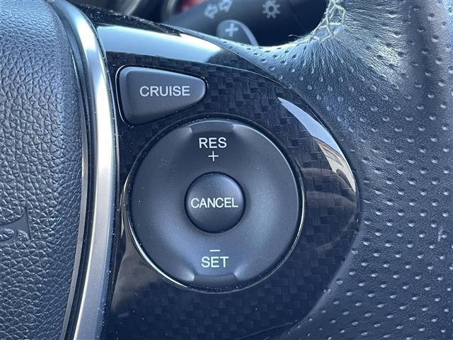 �y�N���[�Y�R���g���[���z�������H�⎩���Ԑ�p���H�𑖍s���Ƀh���C�o�[���ݒ肵�����x�ŁA�A�N�Z���y�_���𓥂܂Ȃ��Ă��A���̎ԑ��ő��s���Ă���܂��I