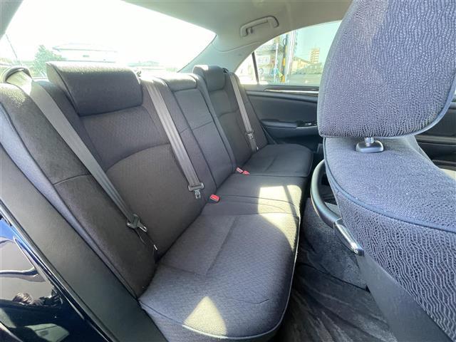 クラウンマジェスタ Ａタイプ　純正ナビ（ＡＭ／ＦＭ／ＣＤ／ＤＶＤ／ＭＤ）／バックカメラ／クルーズコントロール／ビルトインＥＴＣ／パワーシート／パワーバックドア／プッシュスタート／保証書／オートライト／純正ＡＷ／純正ドアバイザー（25枚目）