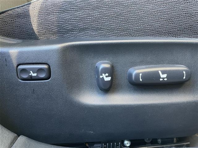 クラウンマジェスタ Ａタイプ　純正ナビ（ＡＭ／ＦＭ／ＣＤ／ＤＶＤ／ＭＤ）／バックカメラ／クルーズコントロール／ビルトインＥＴＣ／パワーシート／パワーバックドア／プッシュスタート／保証書／オートライト／純正ＡＷ／純正ドアバイザー（38枚目）