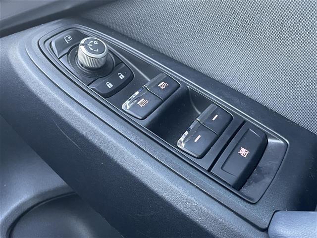 �y�p���[�E�C���h�E�z�^�]�Ȃ̃X�C�b�`�ŁA�e�Ȃ̑��K���X�̊J���ł��܂��B����ƕ֗��ł���ˁB