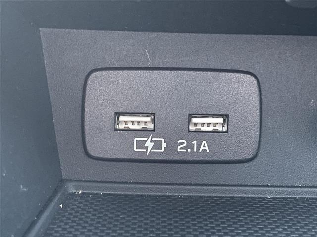 �y�A�N�Z�T���[�\�P�b�g�i�d���\�P�b�g�j�z�d������P�[�u�����Ȃ��΁A�X�}�[�g�t�H���Ȃǂ̓d�q�@��̏[�d�Ȃǂ��s�����Ƃ��ł��܂��I�Q�[���@���A�J�����̏[�d�ɂ��֗��ł��ˁB