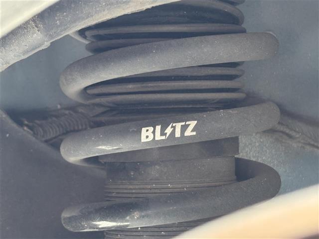 BRZ S 社外HDDナビ(型式:CN-H500WD)(AM/FM/CD/BT)/フルセグテレビ/BLITZ車高調/STIフルエアロ/社外チタンマフラー/社外アルミホイール/バックカメラ/プッシュスタート/パドル(21枚目)