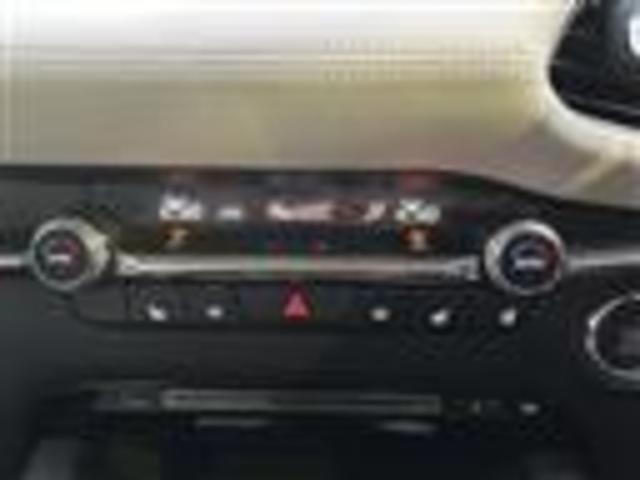 ＭＡＺＤＡ３セダン Ｘ　Ｌパッケージ　メーカーＯＰナビ／ＨＤＭＩ／フルセグテレビ／バックカメラ／ビルトインＥＴＣ／プッシュスタート／シートヒーター／ハンドルヒーター／パワーシー／レーダークルーズコントロール／ＢＯＳＥサウンド／革シート（29枚目）