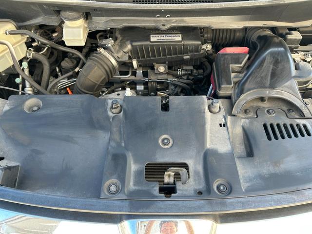 ステップワゴンスパーダ スパーダ ホンダセンシング 純正ナビ/バックカメラ/両側パワースライド/前方ドライブレコーダー/ホンダセンシング/ビルトインETC/レーダークルーズコントロール/LEDヘッドライト/後部座席モニター/USB入力端子/三列シート(41枚目)