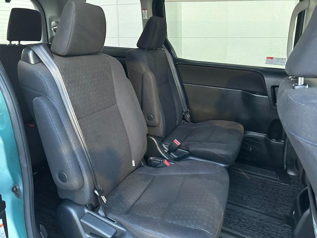 ヴォクシー V 社外ナビ/フルセグTV/Bluetooth接続/バックカメラ/前後ドライブレコーダー/後部座席モニター/サンルーフ/クルーズコントロール/両側パワースライド/純正15インチAW(25枚目)