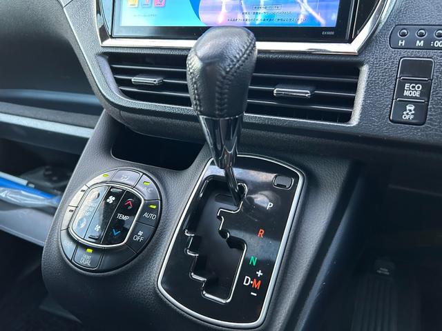 ヴォクシー V 社外ナビ/フルセグTV/Bluetooth接続/バックカメラ/前後ドライブレコーダー/後部座席モニター/サンルーフ/クルーズコントロール/両側パワースライド/純正15インチAW(30枚目)