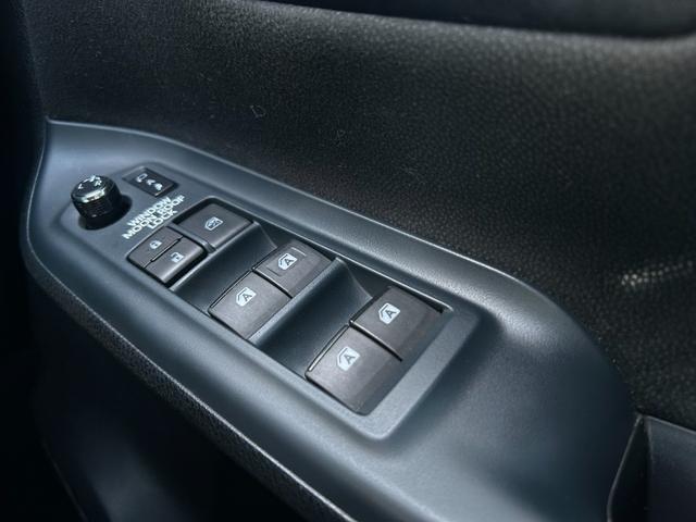 ヴォクシー V 社外ナビ/フルセグTV/Bluetooth接続/バックカメラ/前後ドライブレコーダー/後部座席モニター/サンルーフ/クルーズコントロール/両側パワースライド/純正15インチAW(39枚目)