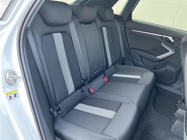 A3 スポーツバック30TFSIアドバンスド ワンオーナー/純正ナビ/Applecarplay/バックカメラ/フルセグ/パーキングアシスト/純正ドライブレコーダー/アイドリングストップ/クルーズコントロール/シートヒーター/置くだけ充電(24枚目)