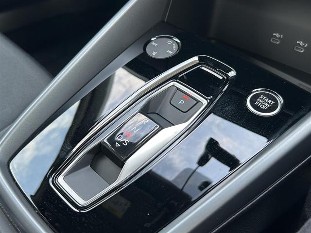 A3 スポーツバック30TFSIアドバンスド ワンオーナー/純正ナビ/Applecarplay/バックカメラ/フルセグ/パーキングアシスト/純正ドライブレコーダー/アイドリングストップ/クルーズコントロール/シートヒーター/置くだけ充電(29枚目)