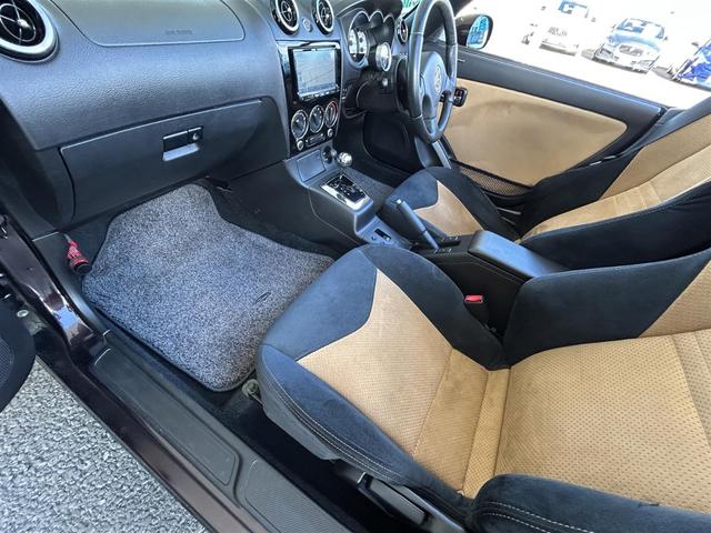 【助手席】きれいな助手席なので家族や友だちに乗ってもらっても安心です！