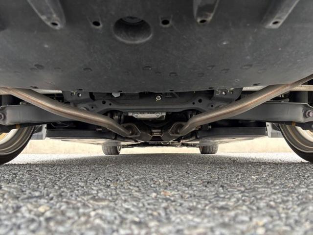 クラウンハイブリッド ＲＳアドバンス　純正メーカーナビ／パノラマビューモニター／デジタルインナーミラー／ＴＲＤエアロ／トヨタセーフティセンス／サンルーフ／ドライブレコーダー／ステアリングヒーター／シートヒーター／ＢＳＭ／ＨＵＤ（40枚目）