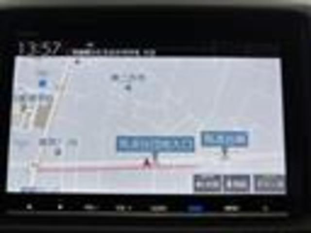 ヴェゼル ハイブリッドZ・ホンダセンシング 純正ナビ(CD/DVD/FM/AM/TV/Bluetooth/HDMI)/バックカメラ/クルーズコントロール/ステアリングスイッチ/ハーフレザーシート/シートヒーター(D/N席)/ETC/純正AW(3枚目)