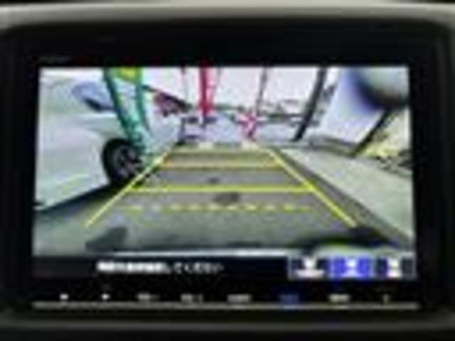 ヴェゼル ハイブリッドZ・ホンダセンシング 純正ナビ(CD/DVD/FM/AM/TV/Bluetooth/HDMI)/バックカメラ/クルーズコントロール/ステアリングスイッチ/ハーフレザーシート/シートヒーター(D/N席)/ETC/純正AW(4枚目)