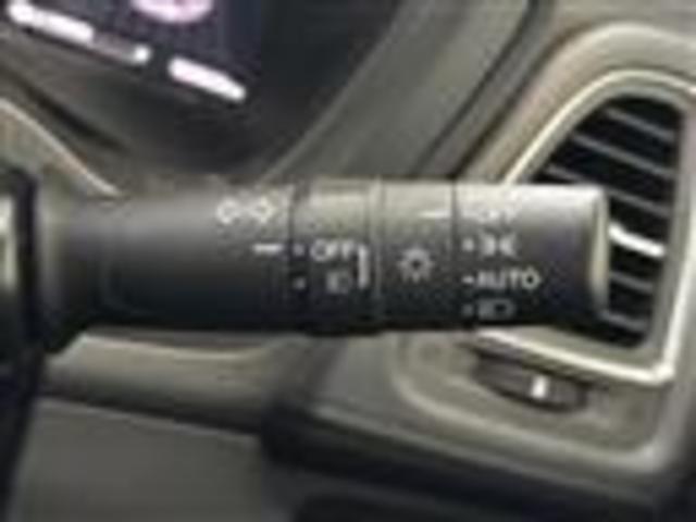 ヴェゼル ハイブリッドZ・ホンダセンシング 純正ナビ(CD/DVD/FM/AM/TV/Bluetooth/HDMI)/バックカメラ/クルーズコントロール/ステアリングスイッチ/ハーフレザーシート/シートヒーター(D/N席)/ETC/純正AW(10枚目)