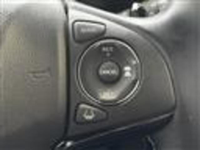 ヴェゼル ハイブリッドZ・ホンダセンシング 純正ナビ(CD/DVD/FM/AM/TV/Bluetooth/HDMI)/バックカメラ/クルーズコントロール/ステアリングスイッチ/ハーフレザーシート/シートヒーター(D/N席)/ETC/純正AW(12枚目)