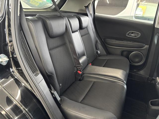 ヴェゼル ハイブリッドZ・ホンダセンシング 純正ナビ(CD/DVD/FM/AM/TV/Bluetooth/HDMI)/バックカメラ/クルーズコントロール/ステアリングスイッチ/ハーフレザーシート/シートヒーター(D/N席)/ETC/純正AW(27枚目)