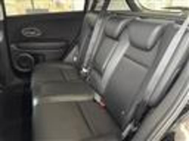 ヴェゼル ハイブリッドZ・ホンダセンシング 純正ナビ(CD/DVD/FM/AM/TV/Bluetooth/HDMI)/バックカメラ/クルーズコントロール/ステアリングスイッチ/ハーフレザーシート/シートヒーター(D/N席)/ETC/純正AW(29枚目)