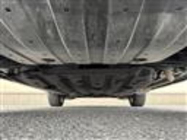 ヴェゼル ハイブリッドZ・ホンダセンシング 純正ナビ(CD/DVD/FM/AM/TV/Bluetooth/HDMI)/バックカメラ/クルーズコントロール/ステアリングスイッチ/ハーフレザーシート/シートヒーター(D/N席)/ETC/純正AW(42枚目)